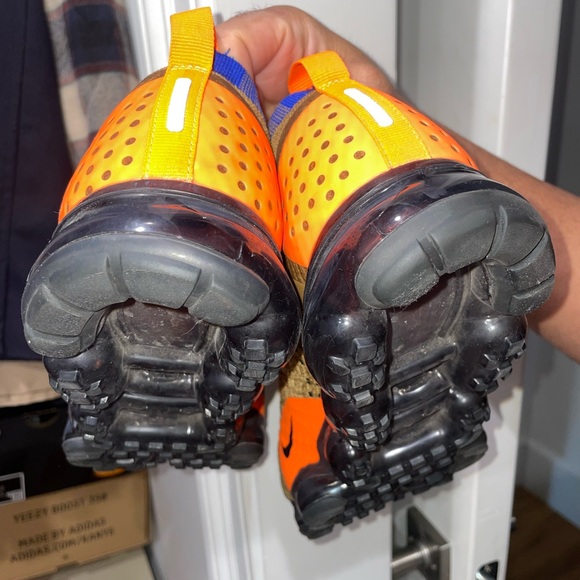 Nike Air Vapormax Flyknit 2 Brown with Orange and Blue - Picture 9 of 9